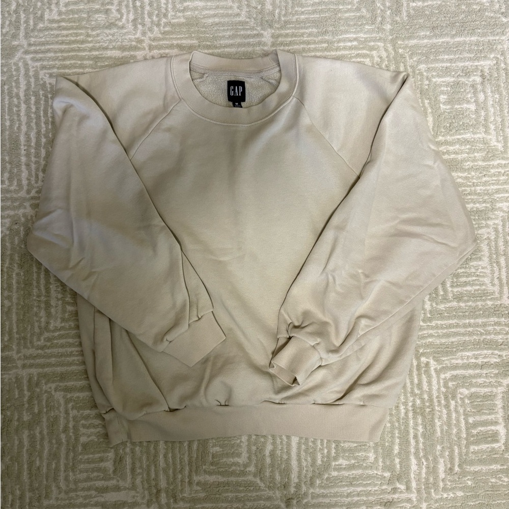 GAP Women's Crewneck Sweatshirt in Cream